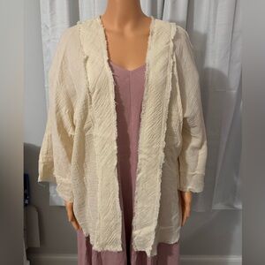 Great Wonderly size M cream open front exposed seam shirt new